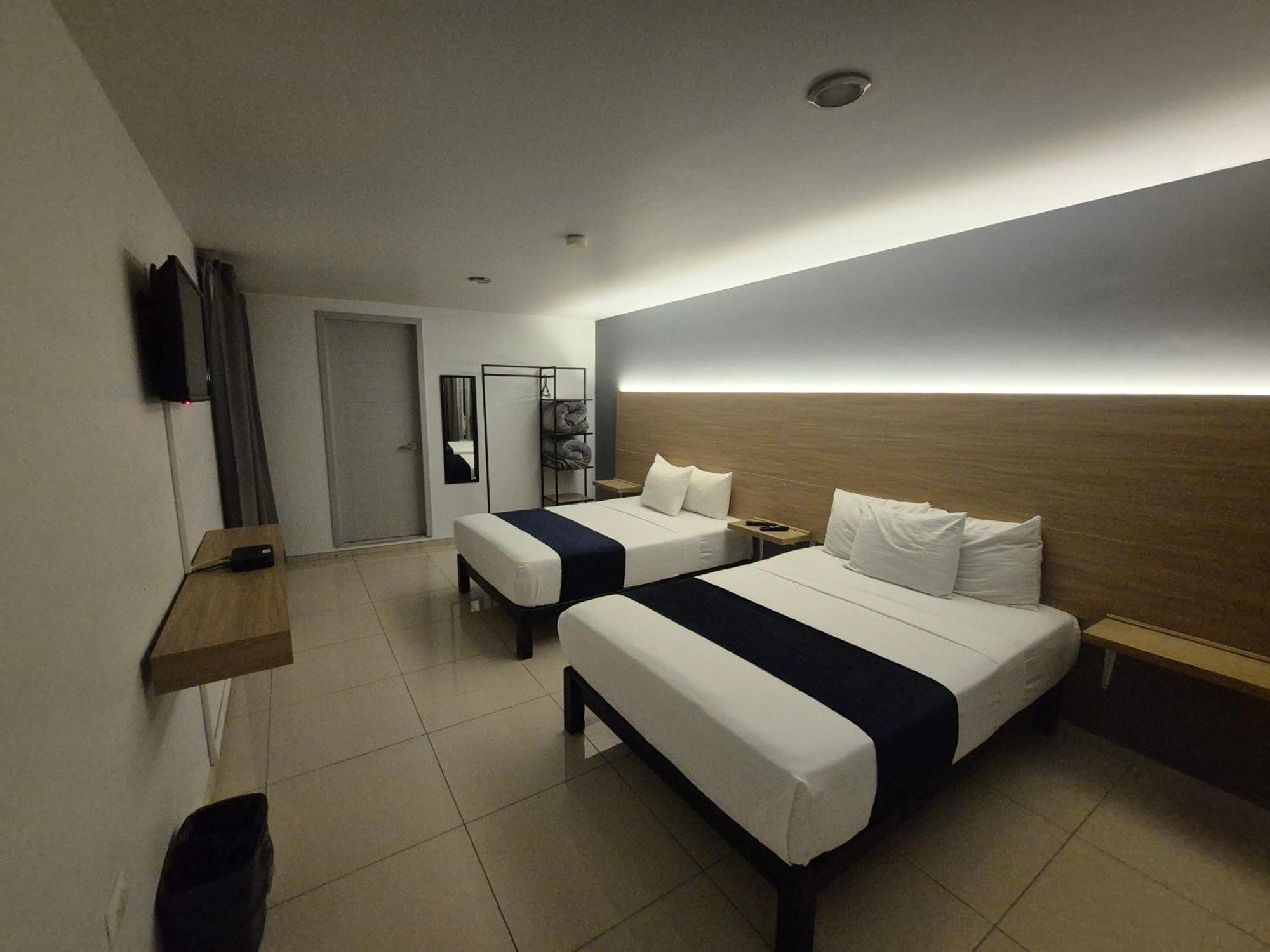 Hotel Casa Galeana Centro Con Estacionamiento Privado Агуаскальентес Экстерьер фото